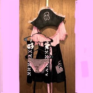 Leg Avenue, Cute Woman’s Pirate Costume, Sz XL